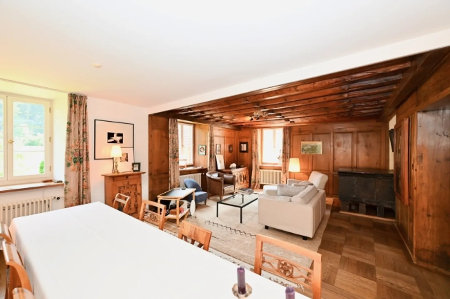 Charming estate with 21 hectares of land, farmhouse and stables - Photo 9 of 20