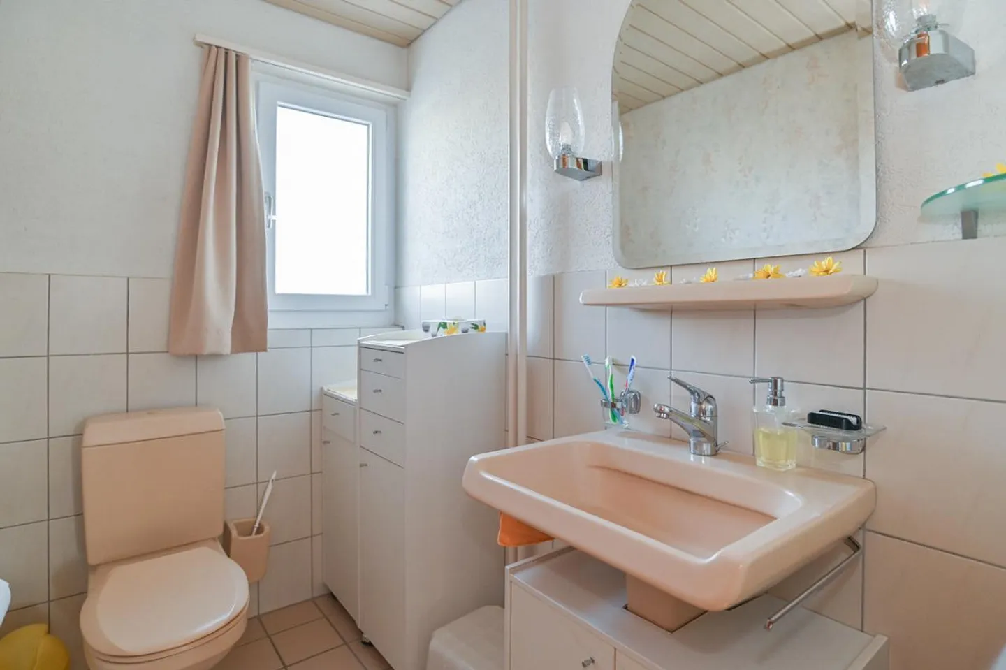 Kompaktes Haus, nahe an der Landwirtschaftszone, an sehr ruhiger Lage - Photo 8 sur 13