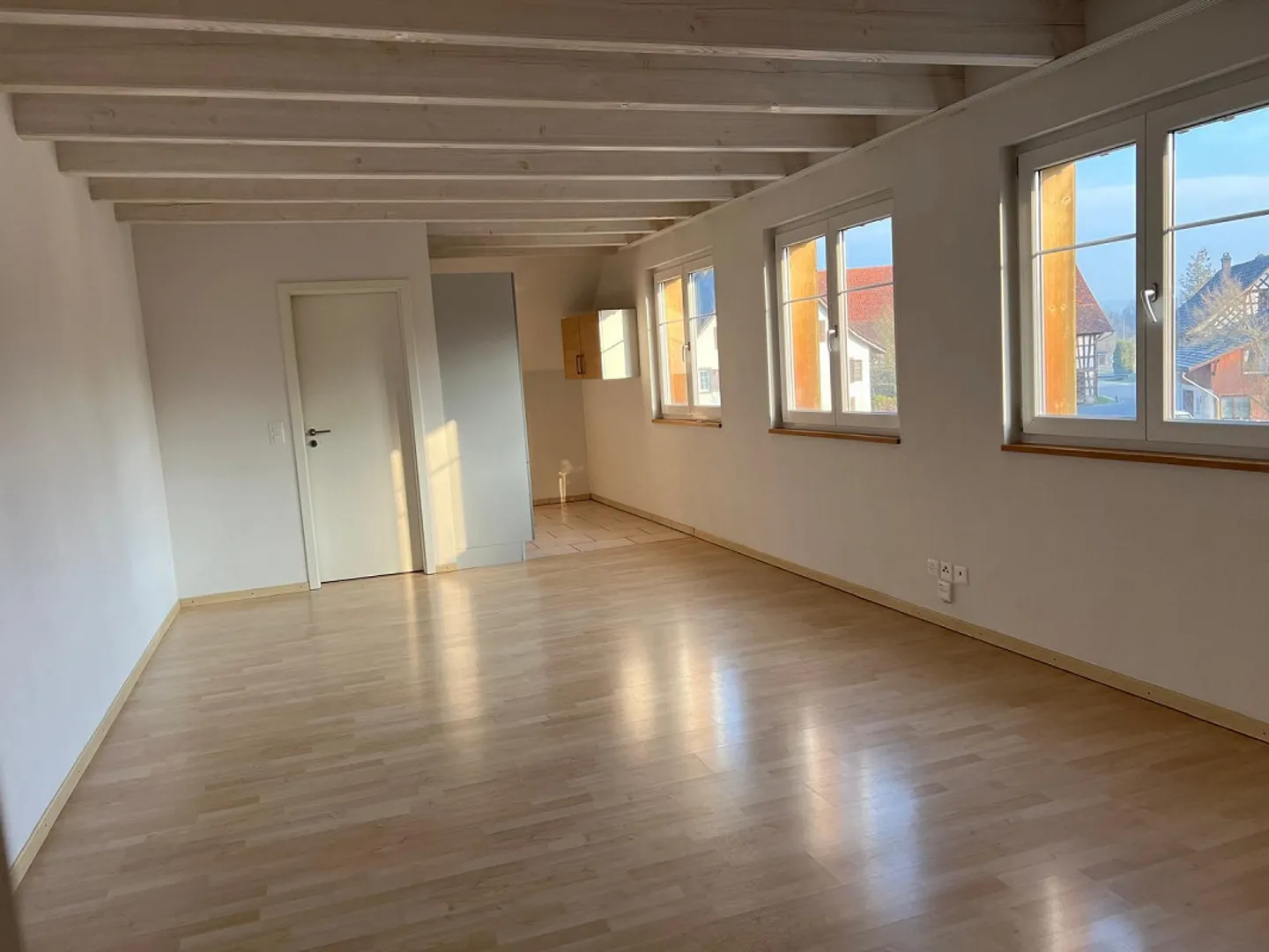 Modernes Studio in grüner Lage - Foto 1 von 6