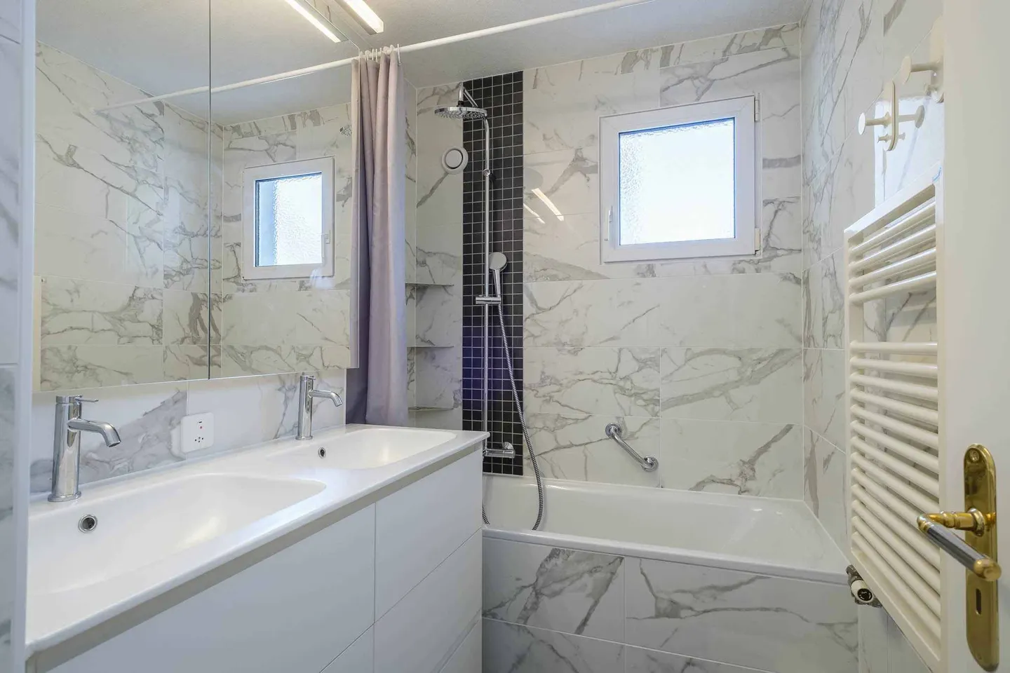 Charming Duplex Apartment - Photo 5 of 11