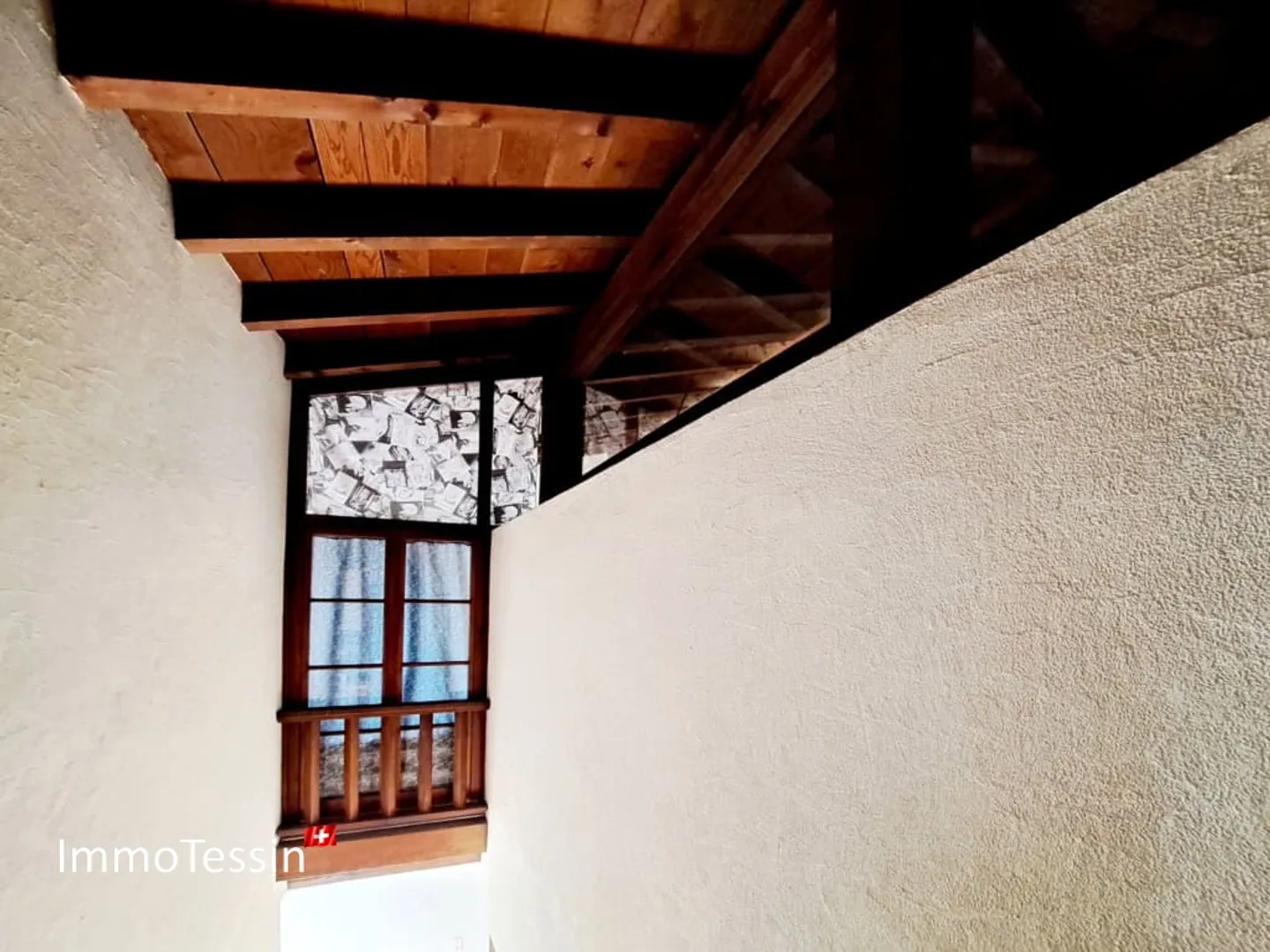 Charming Ticino House with 3 Apartments as an Ideal Investment or Family Residence - Photo 5 of 13