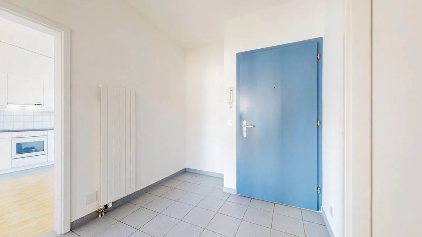 Looking for an apartment in a central location? - Photo 8 of 10