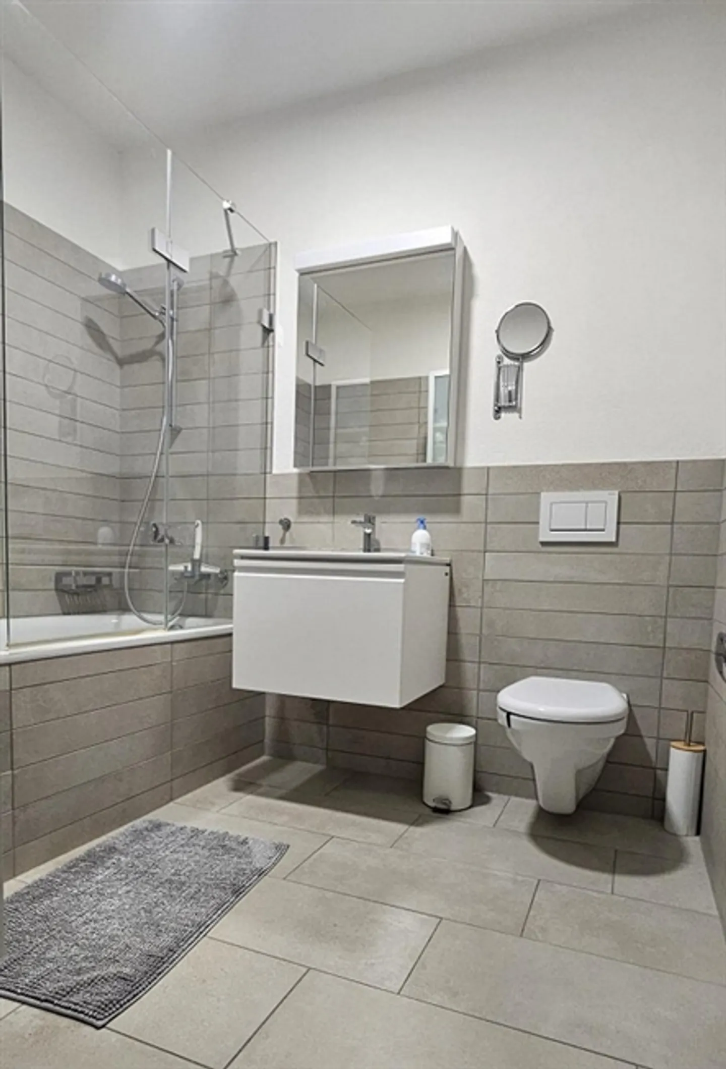 Vivere moderno, spazioso e quasi nuovo - Foto 5 di 6