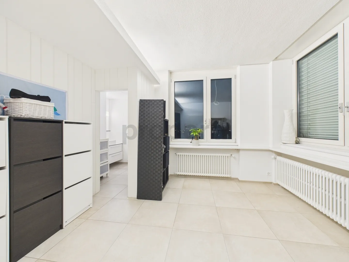 Modern 4.5-room apartment with large terrace centrally located in Zurich - Photo 11 of 13