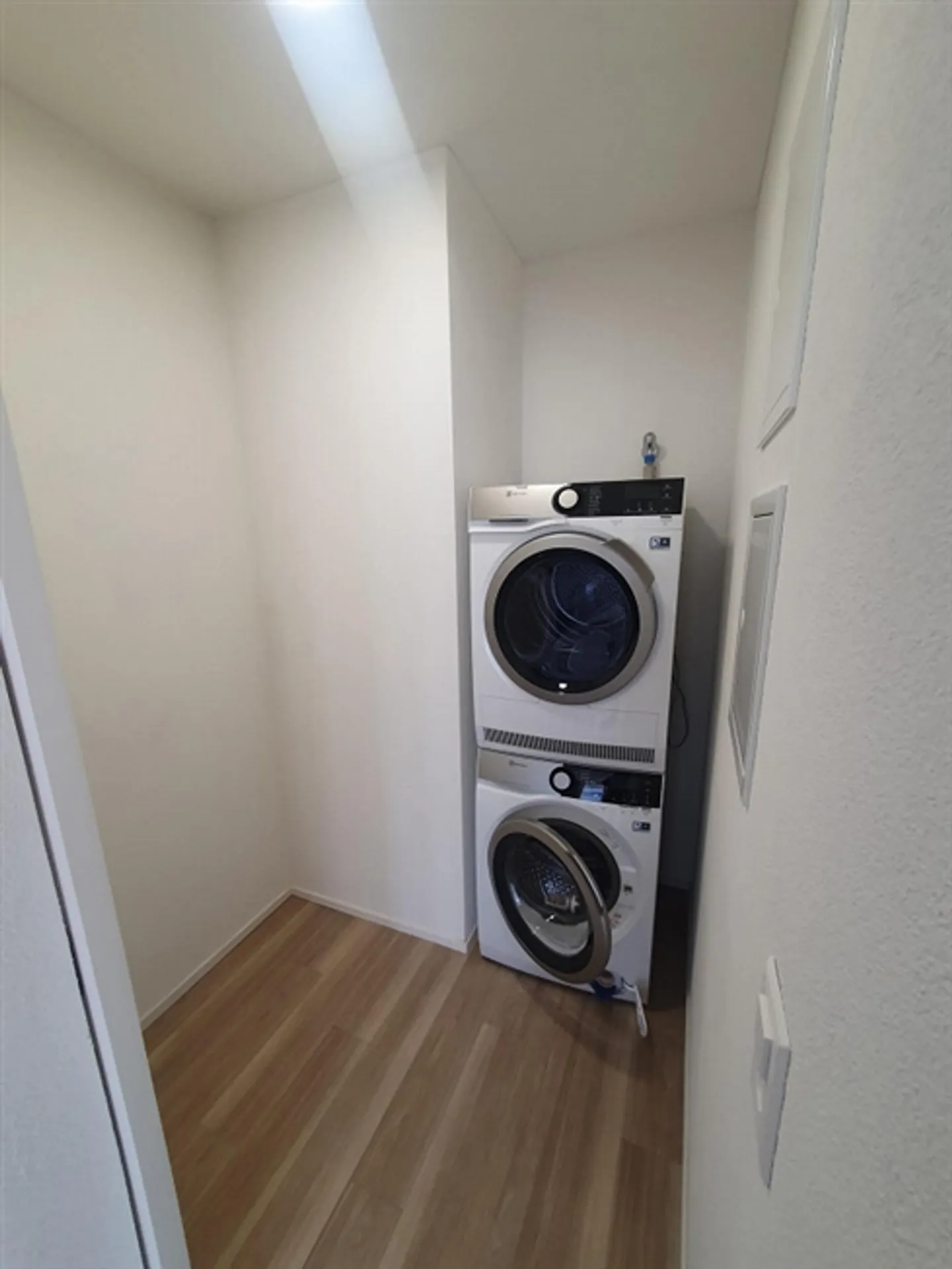 Vivere moderno, spazioso e quasi nuovo - Foto 6 di 6