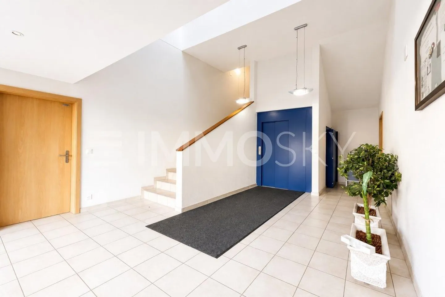 For investors: Building 5 min. from Chavornay (REN. approx. 4.37%) - Photo 3 of 5