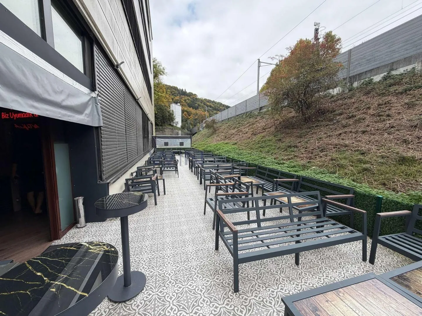 Ici, la culture de l'événement rencontre un véritable sentiment de vie - Photo 6 sur 6