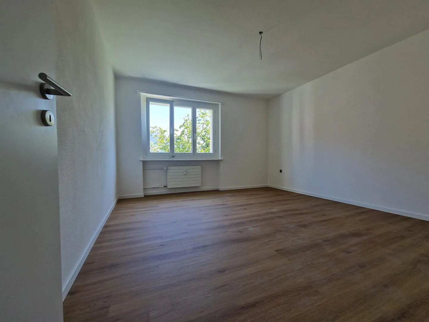 Appartement 3 pièces fraîchement rénové avec balcon - Photo 4 sur 9