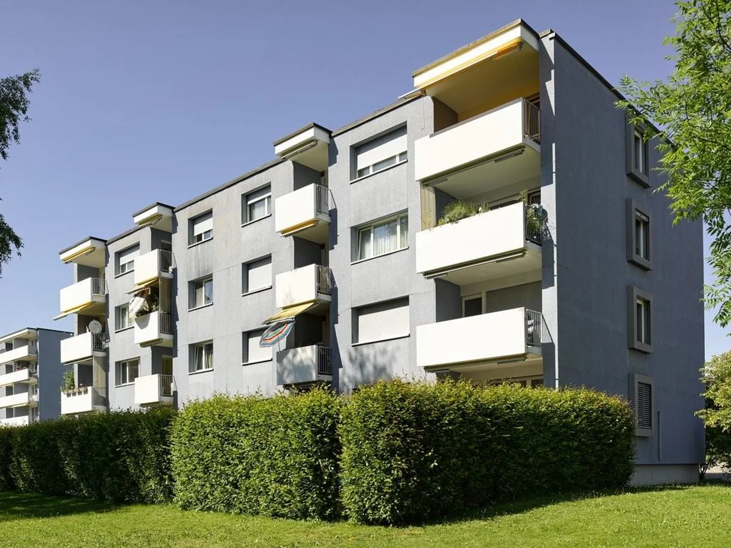 RENT WITHOUT DEPOSIT - Pleasant living near the airport - Photo 1 of 7