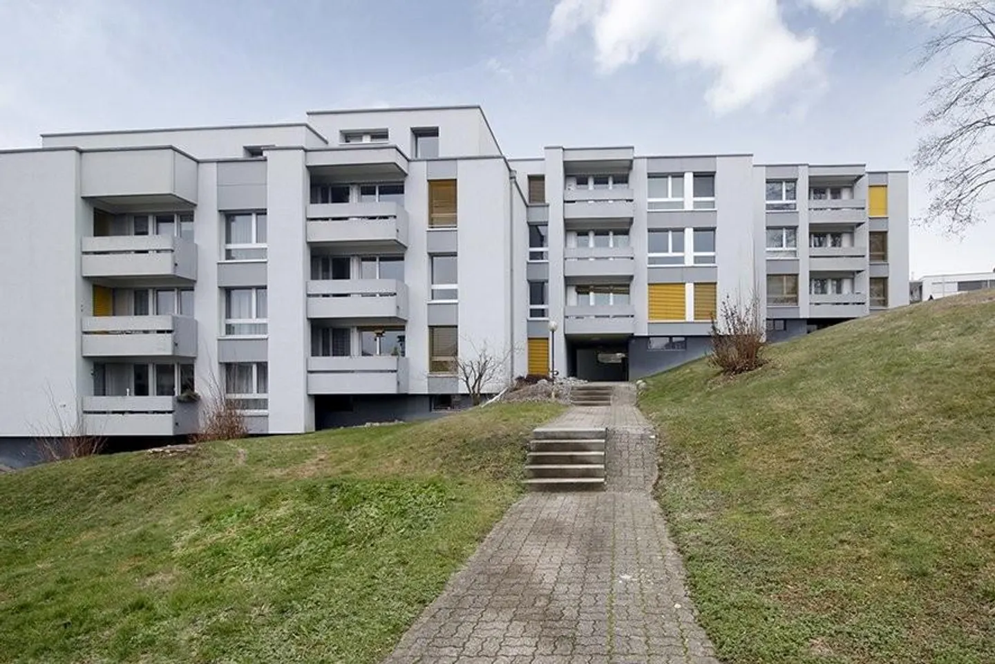 Charmante Altbauwohnung in Lengnau - Foto 1 von 10