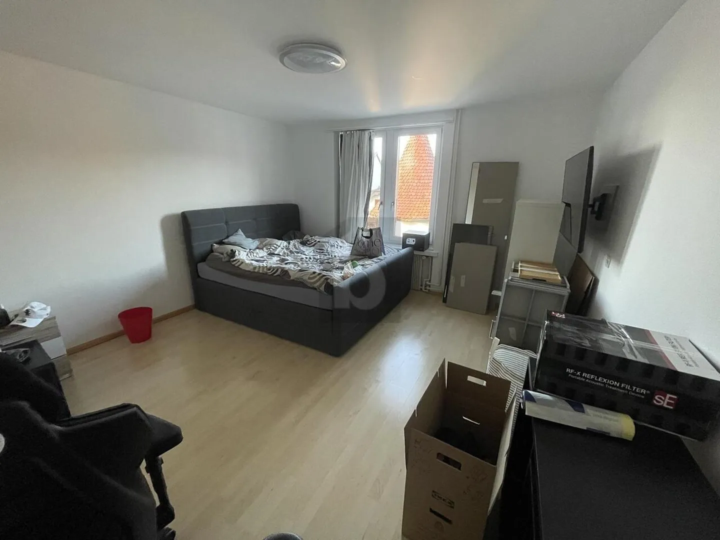 Light-Filled Comfort with Conservatory - Photo 5 of 6