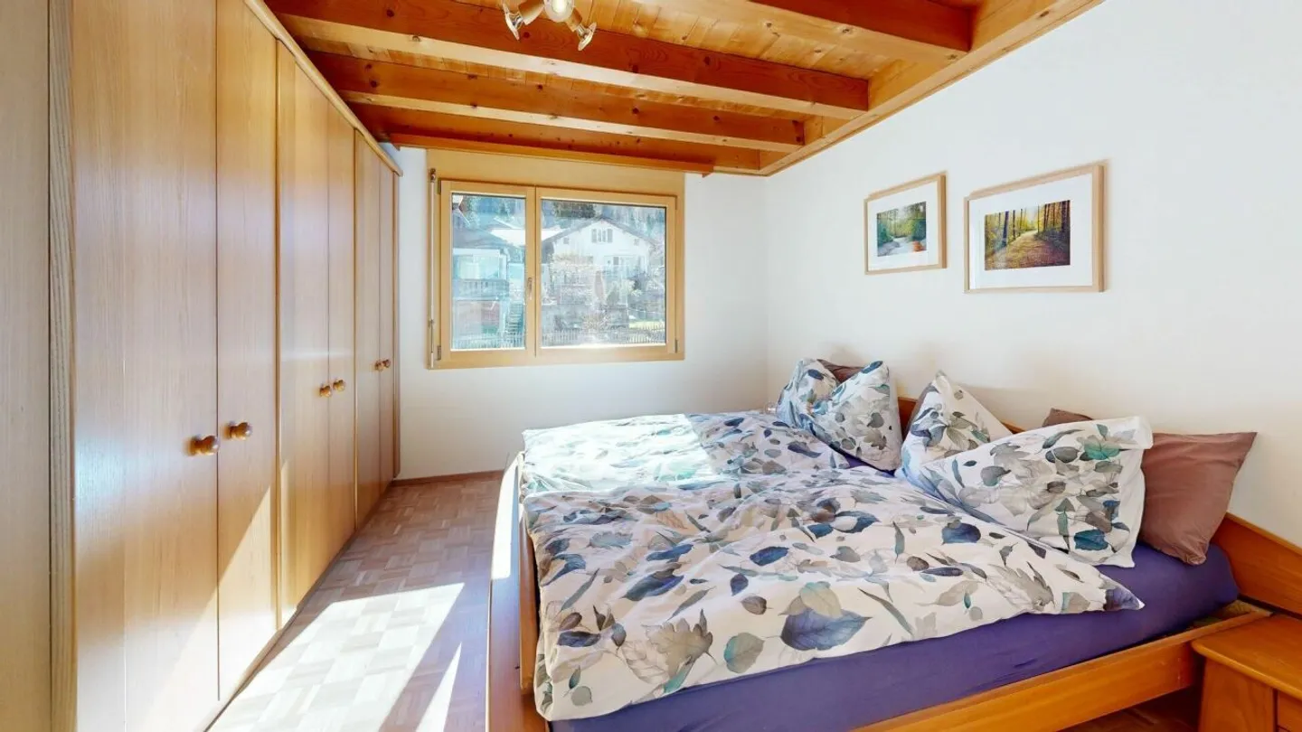 Charming Penthouse with Lake View - Photo 8 of 23