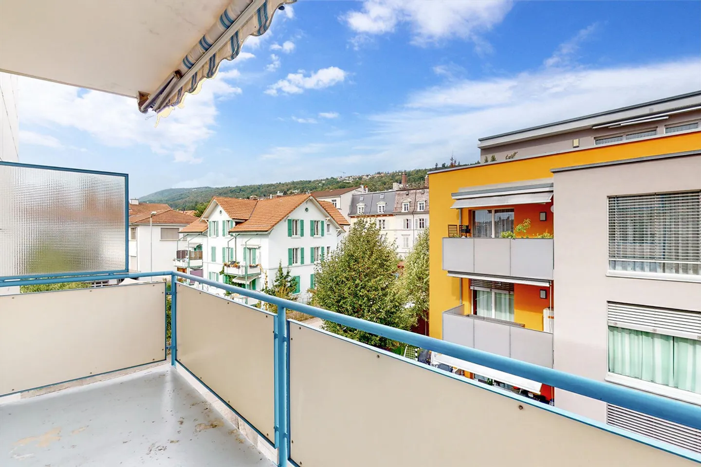 Quiet residential area near city center - Photo 8 of 9