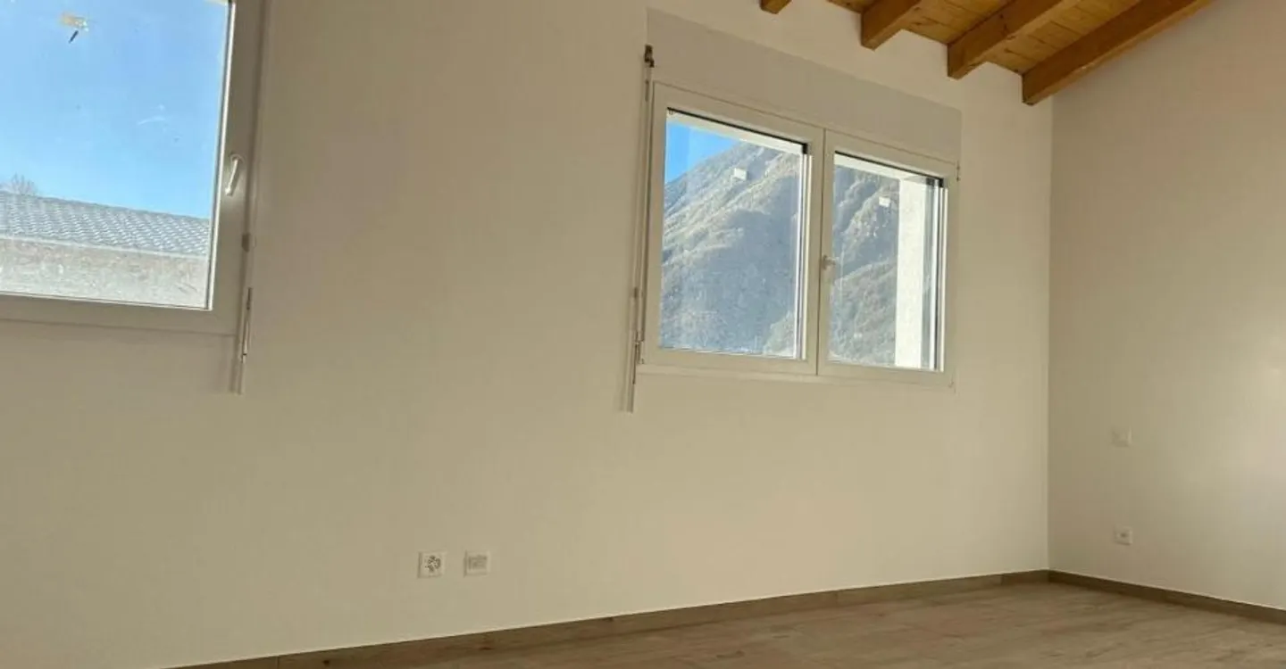 Detached house with 4.5 rooms in Cresciano - Photo 8 of 11