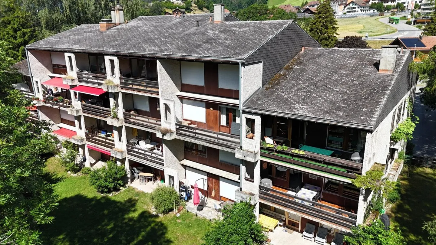 Appartement ensoleillé de 4,5 pièces dans un quartier calme - Photo 12 sur 13