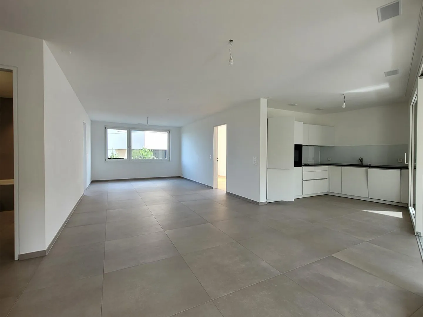 Appartamento 4,5 locali ultra moderno (con lavatrice, asciugatrice + stanza hobby) in Nespelmattweg - Foto 6 di 19