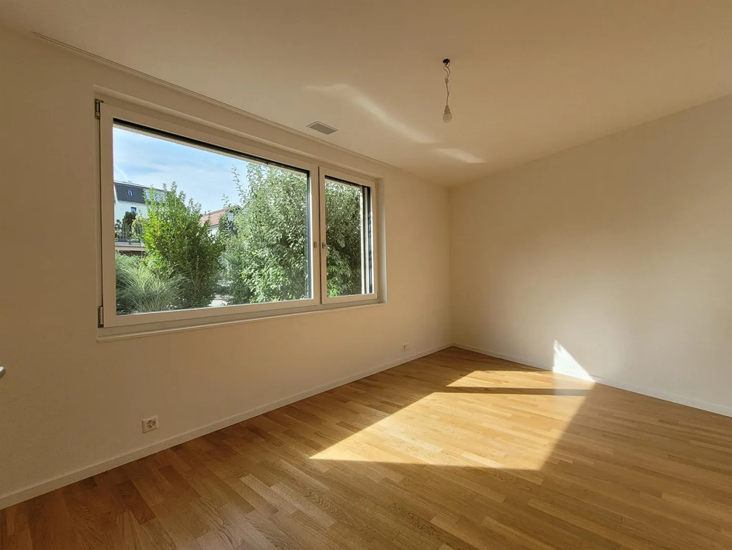 Appartamento 4,5 locali ultra moderno (con lavatrice, asciugatrice + stanza hobby) in Nespelmattweg - Foto 11 di 19