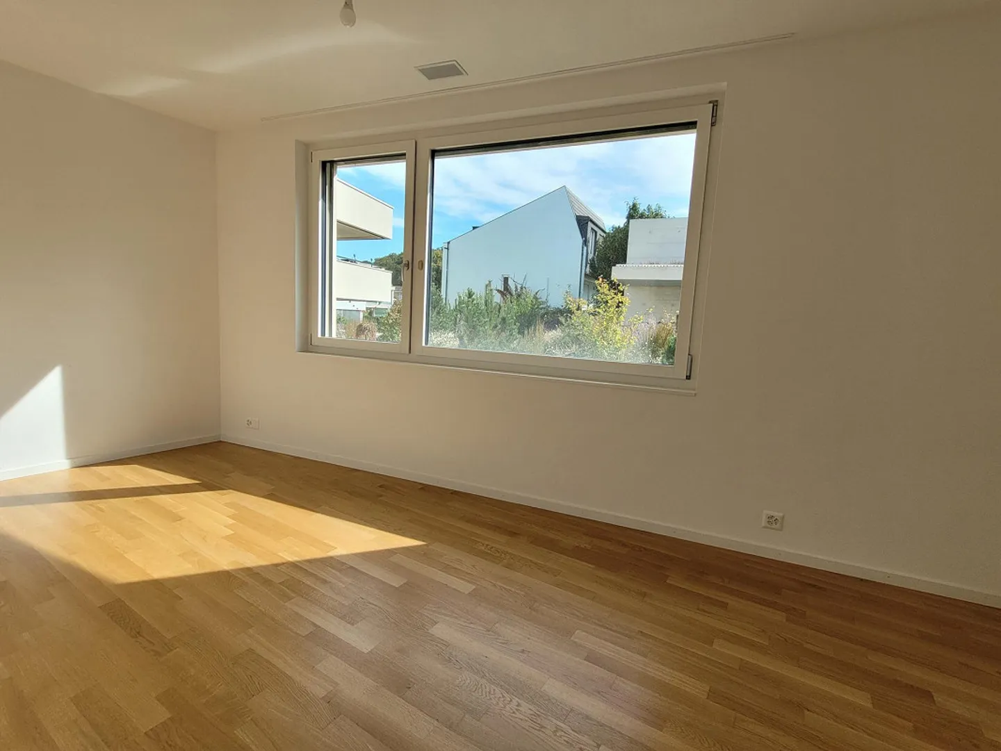 Appartamento 4,5 locali ultra moderno (con lavatrice, asciugatrice + stanza hobby) in Nespelmattweg - Foto 12 di 19