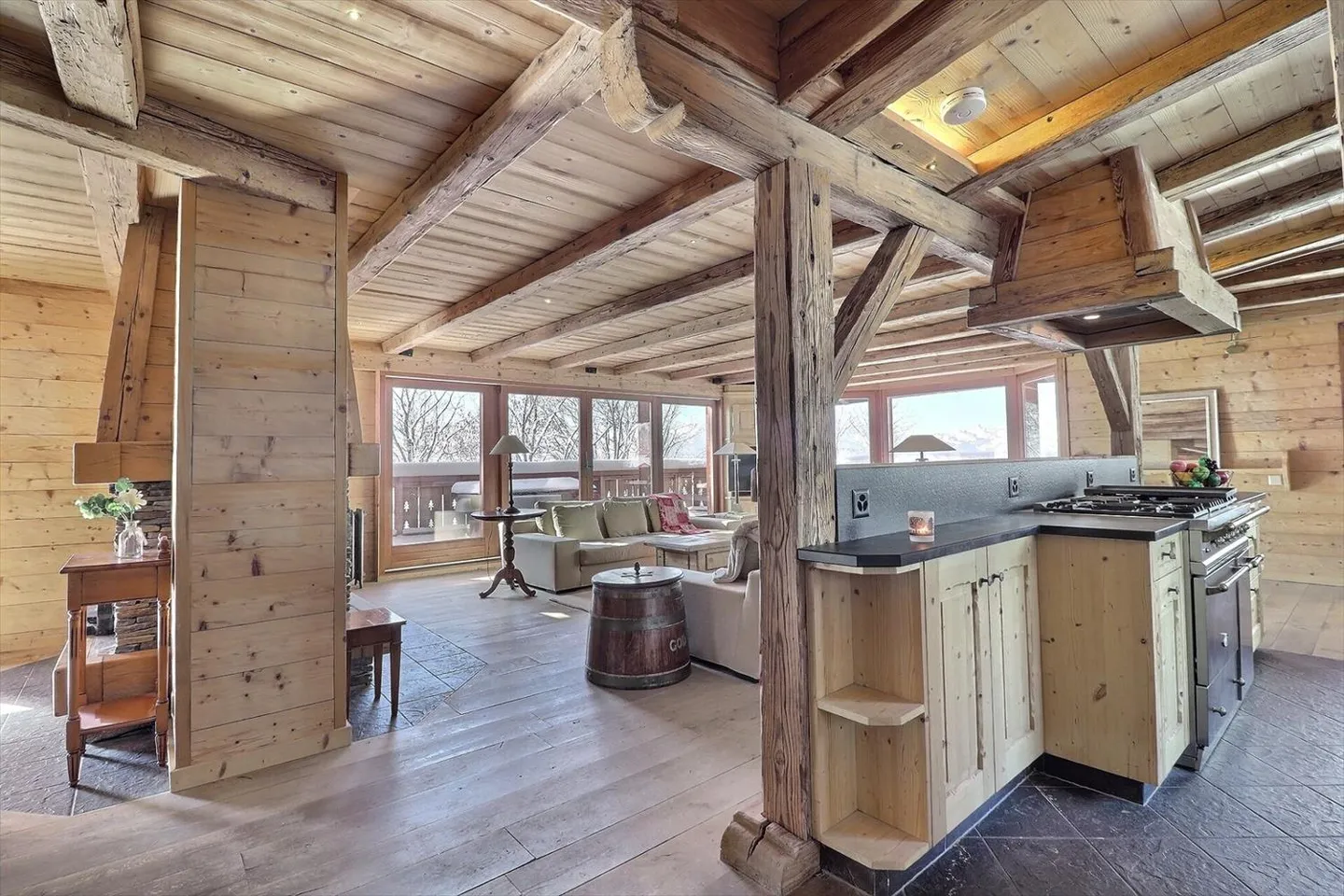 Susabel - Photo 10 of 13