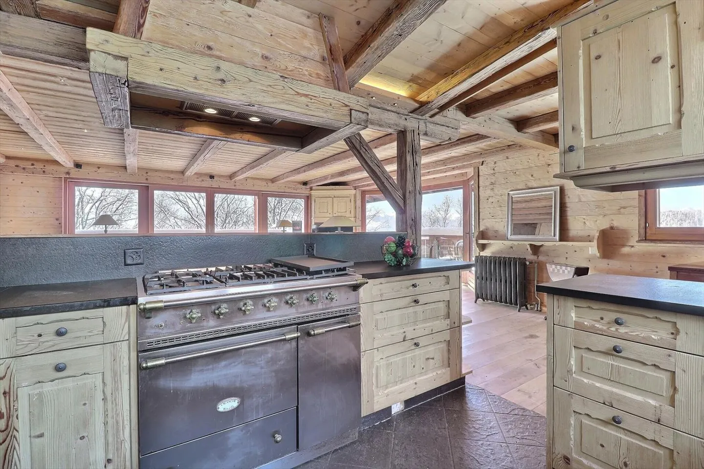 Susabel - Photo 11 of 13