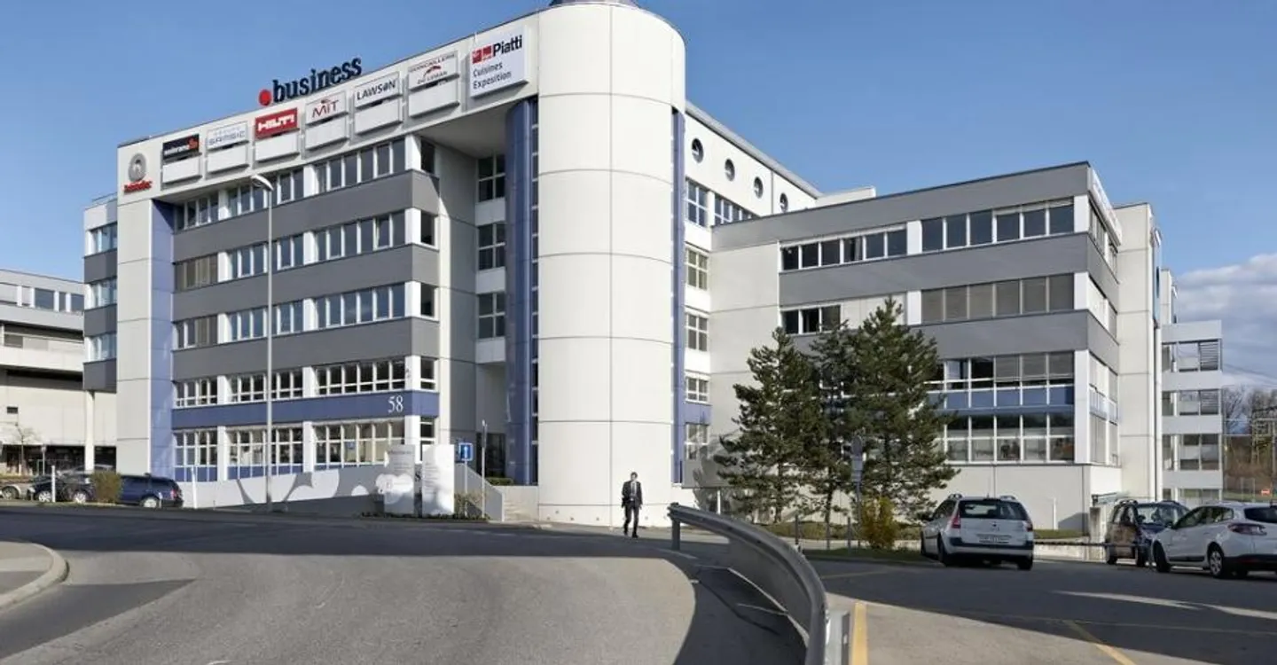 Offices 5 minutes from the CFF train station and the A1 motorway - Photo 2 of 6