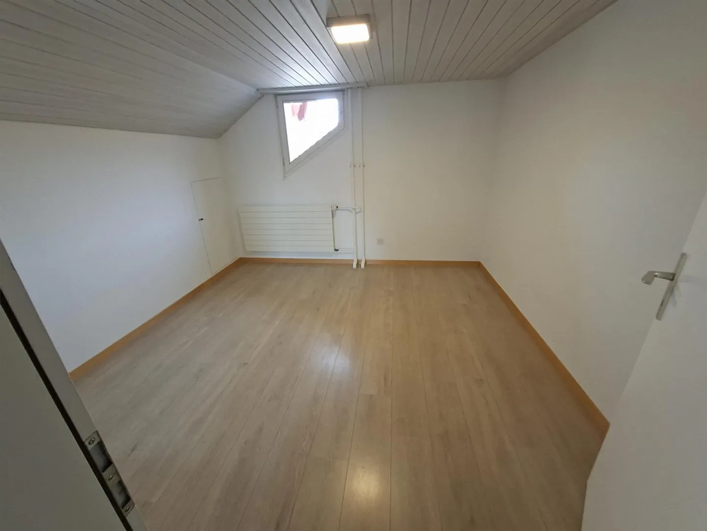 Appartement penthouse 3 pièces confortable - Photo 6 sur 7