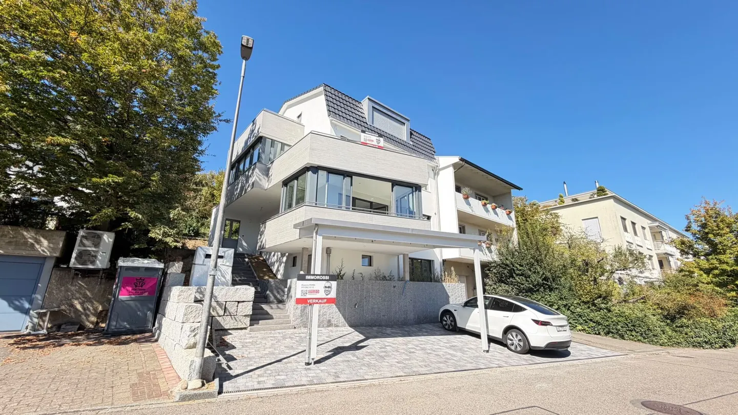 Newly renovated 3.5 and 4.5 room apartments - available separately or together in Oberwil - Photo 1 of 21