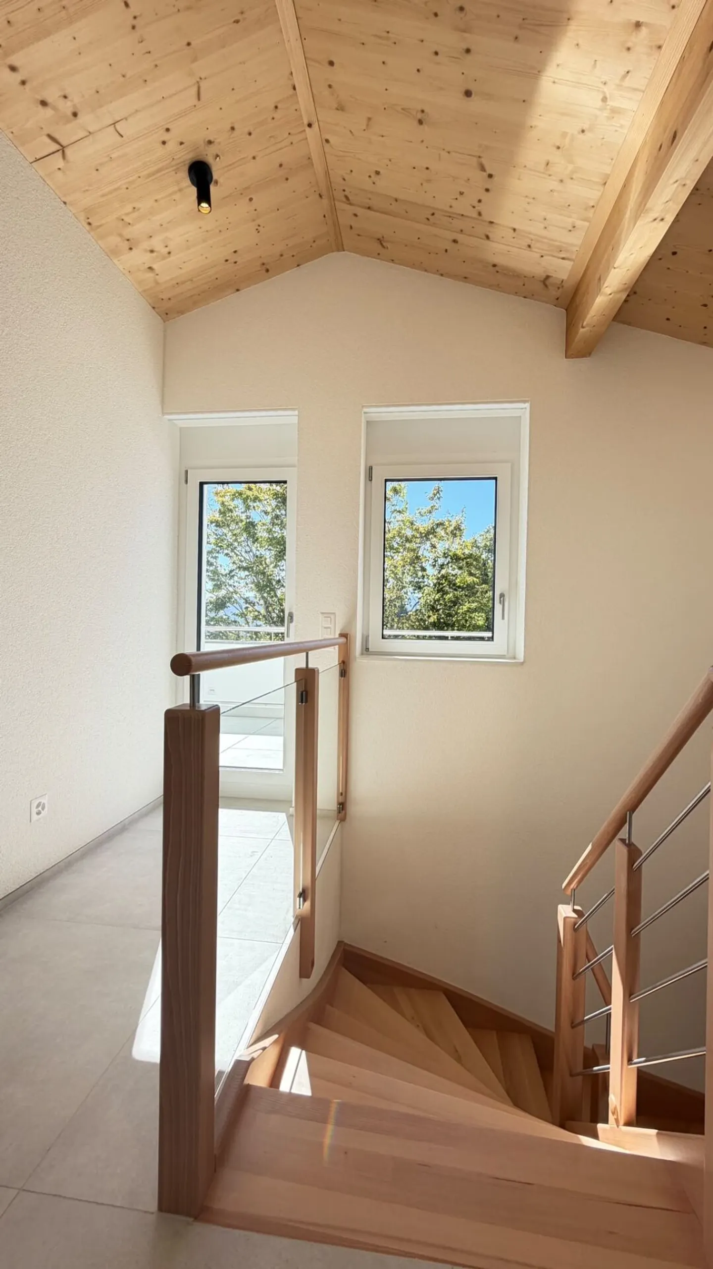 Newly renovated 3.5 and 4.5 room apartments - available separately or together in Oberwil - Photo 8 of 21