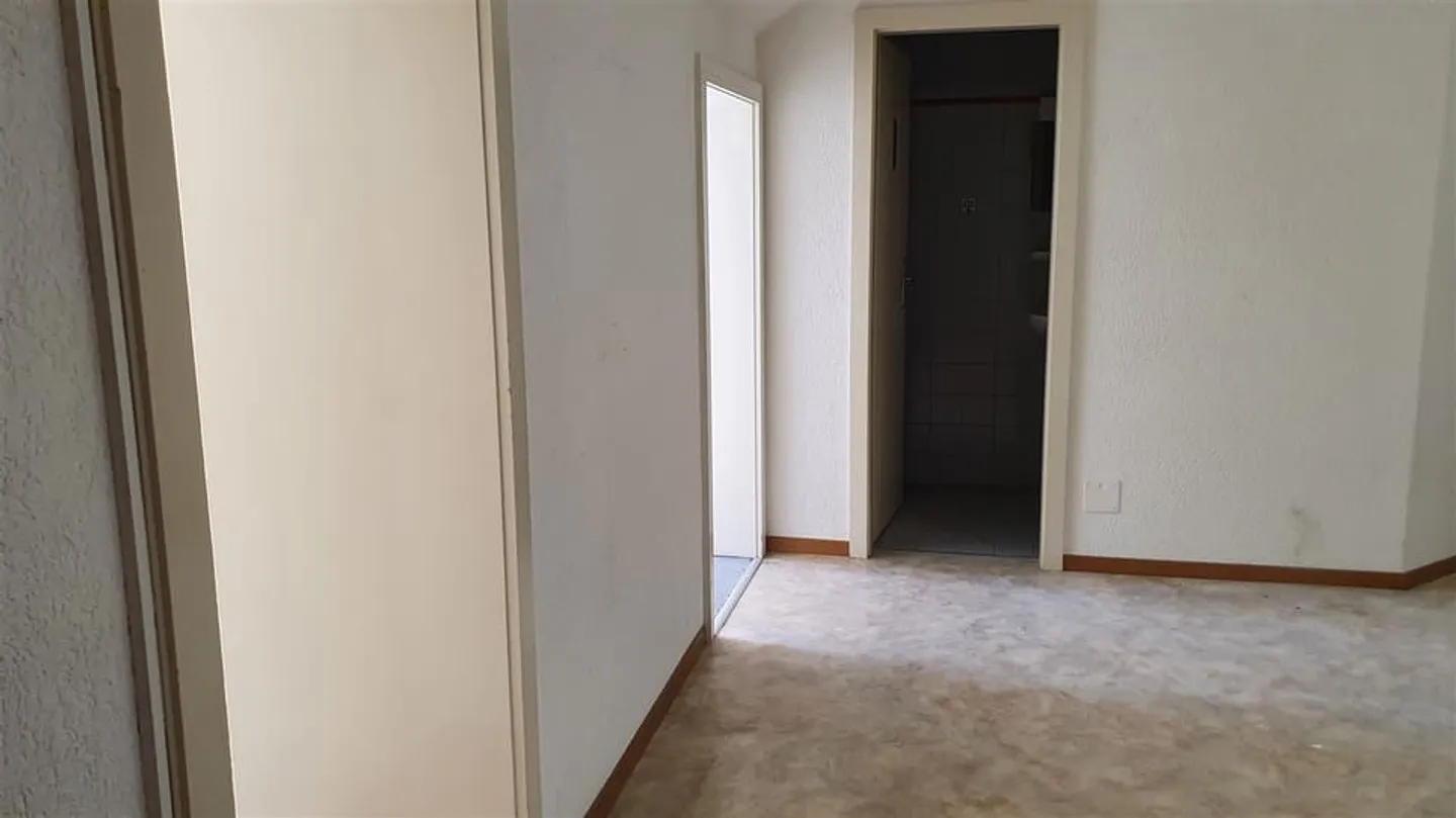 Rue de la Serre 3, Neuchâtel - Gewerbefläche mit 3 Räumen im Erdgeschoss - Foto 7 von 12