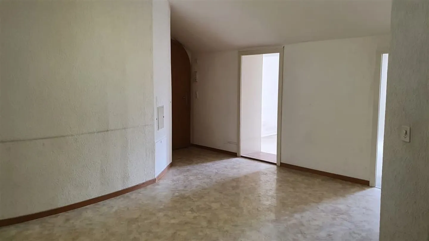 Rue de la Serre 3, Neuchâtel - Gewerbefläche mit 3 Räumen im Erdgeschoss - Foto 8 von 12