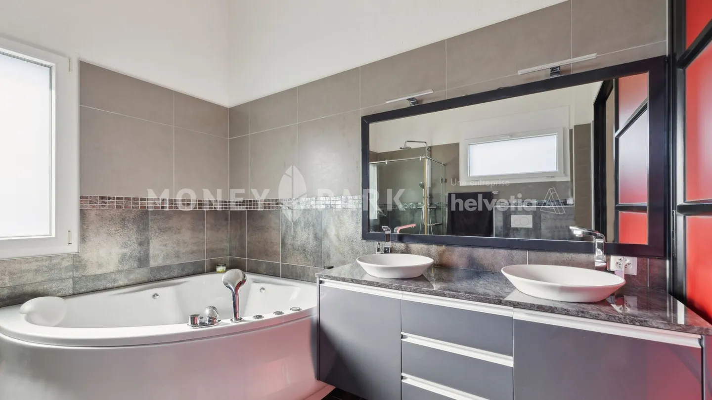 Casa indipendente di 6,5 stanze - Foto 9 di 16