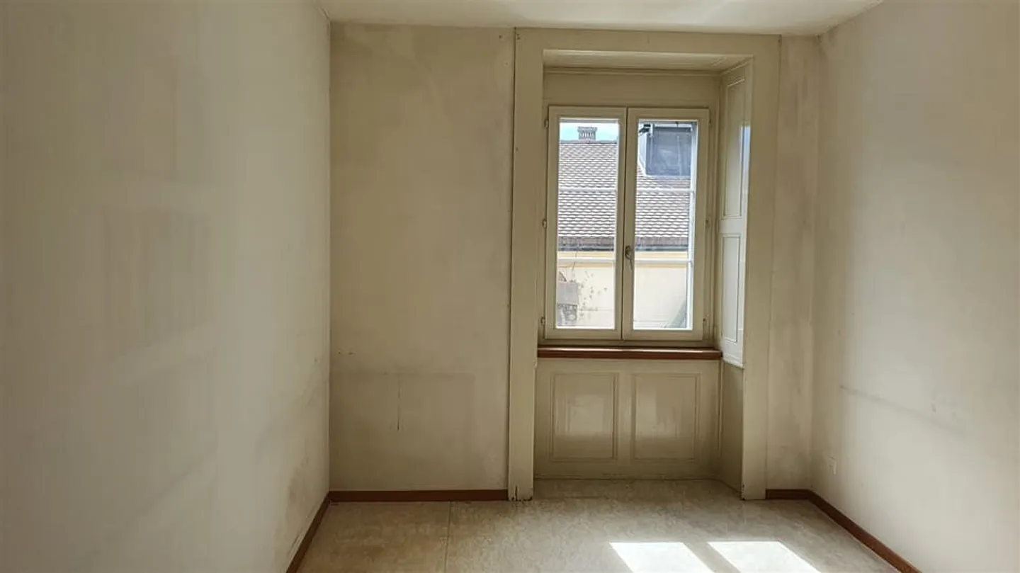 Rue de la Serre 3, Neuchâtel - Gewerbefläche mit 3 Räumen im Erdgeschoss - Foto 10 von 12