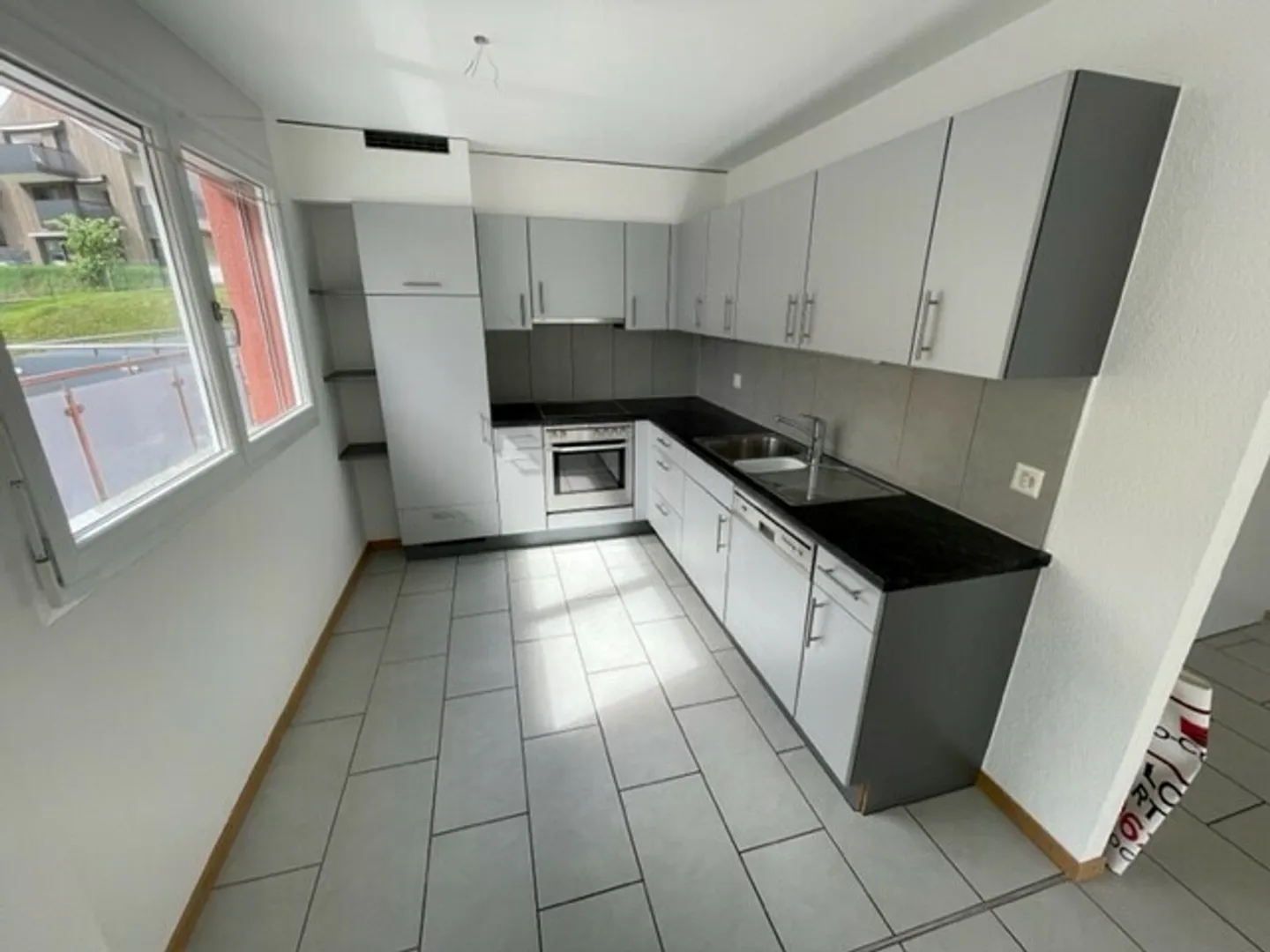Charmant Appartement au Rez-de-Chaussée - Photo 4 sur 12