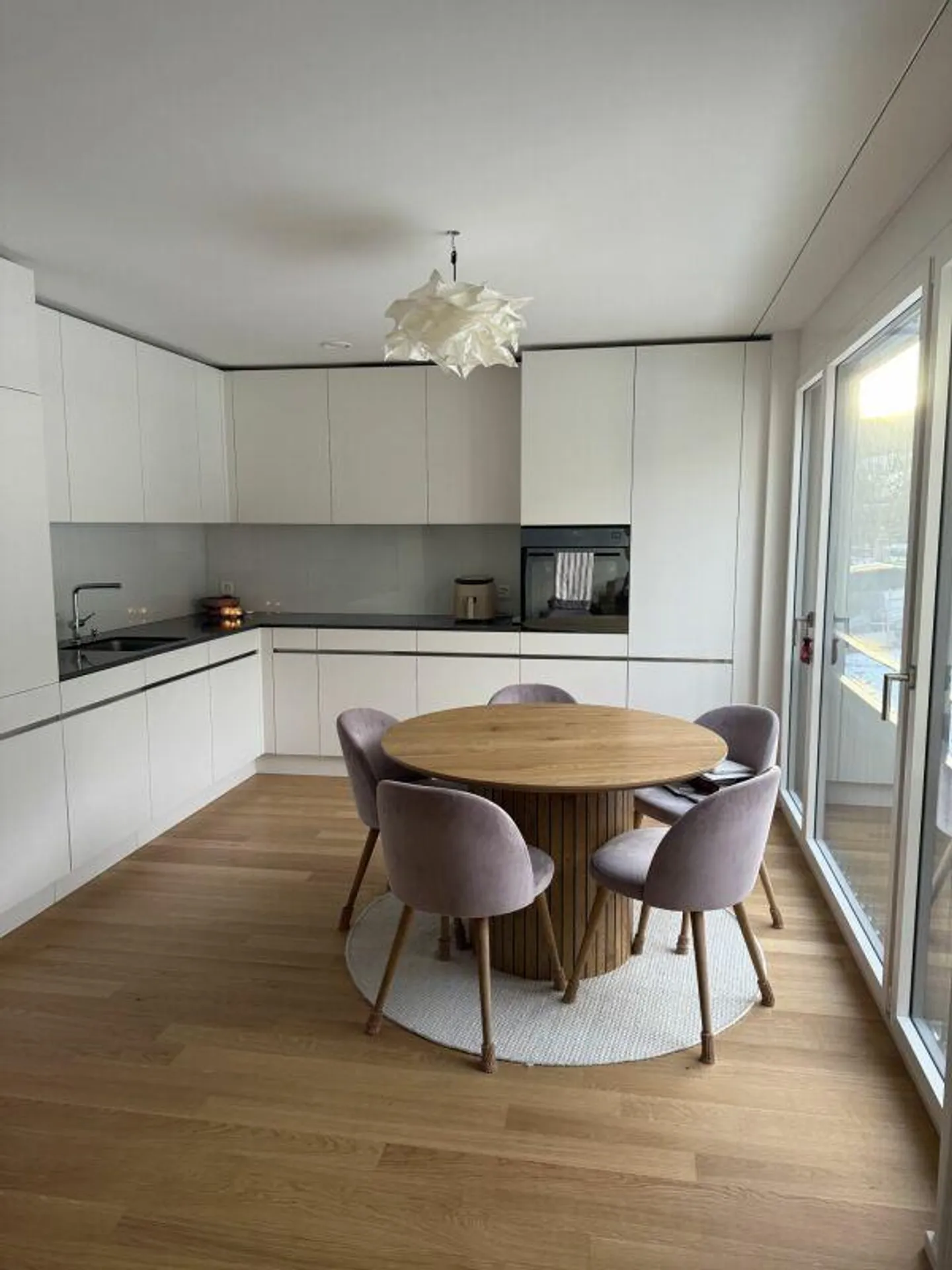 Confort de vie contemporain avec des équipements de haute qualité - Photo 2 sur 7