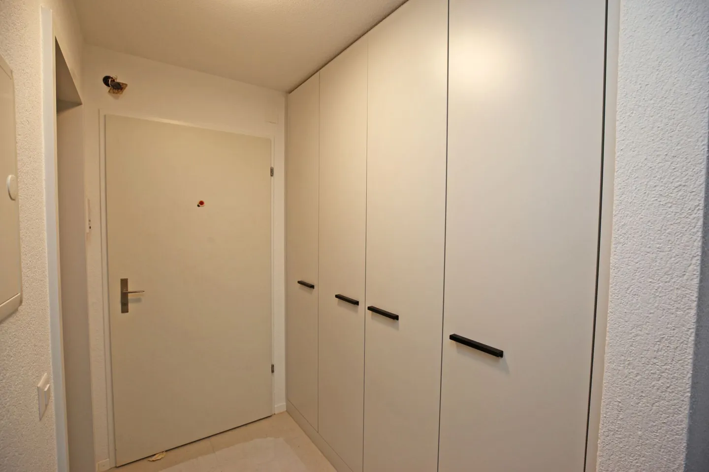 Freshly renovated 1.5-room ground floor apartment in Münchenbuchsee - Photo 3 of 7