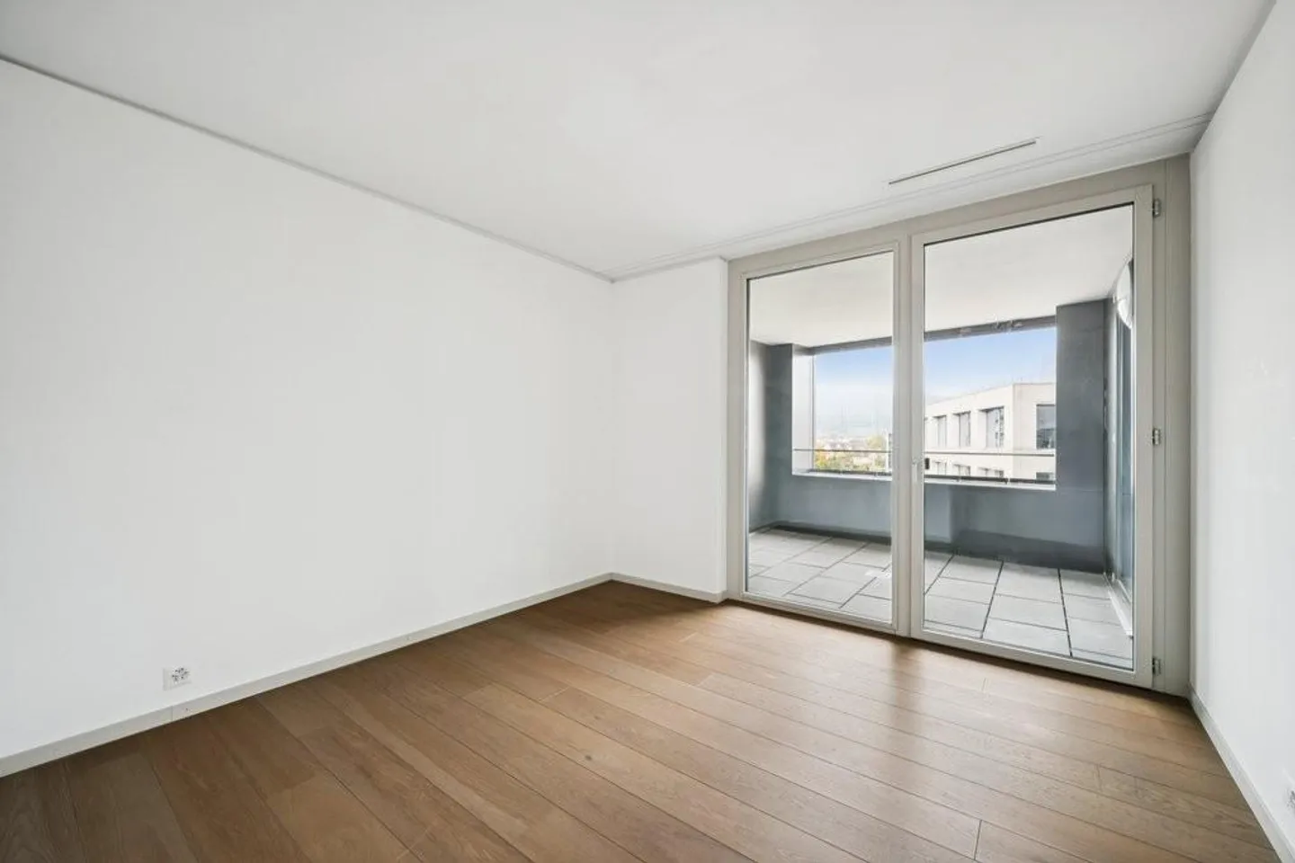 Vivere moderno, vivere centrale, nella torre Limmat - Foto 8 di 11