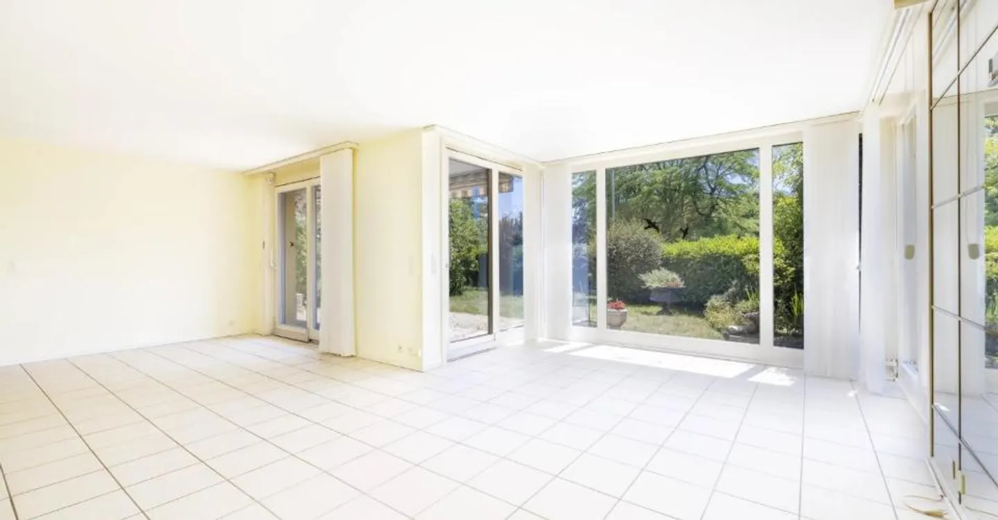 Superbo appartamento 4.5 con terrazza - a due passi da Vevey - Foto 3 di 12