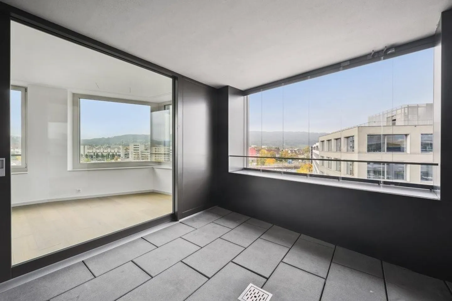 Vivere moderno, vivere centrale, nella torre Limmat - Foto 9 di 11