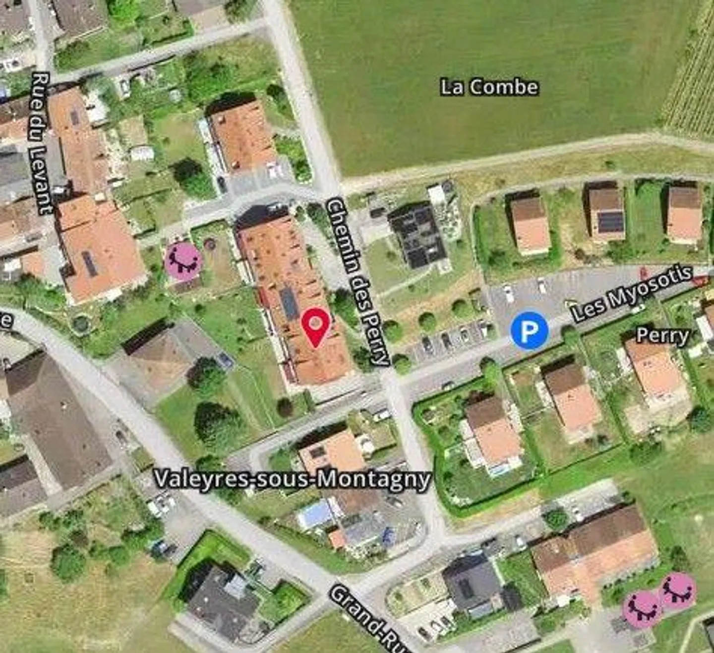 *Appartement de 2.5 pièces avec balcon et place de parc* - Photo 3 sur 13