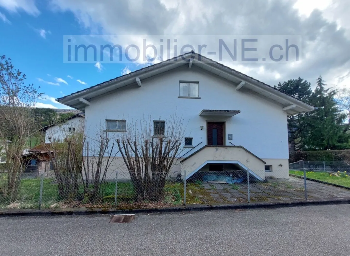 Villa spaziosa villa indipendente da ristrutturare - Foto 1 di 12
