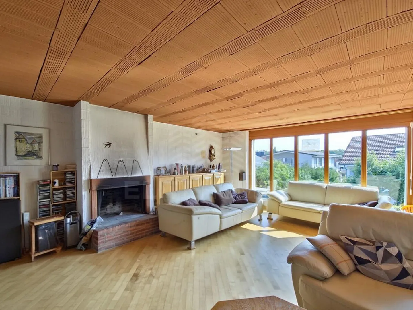 GROSSZÜGIGES EINFAMILIENHAUS MIT ENTWICKLUNGSPOTENZIAL - Foto 3 von 6