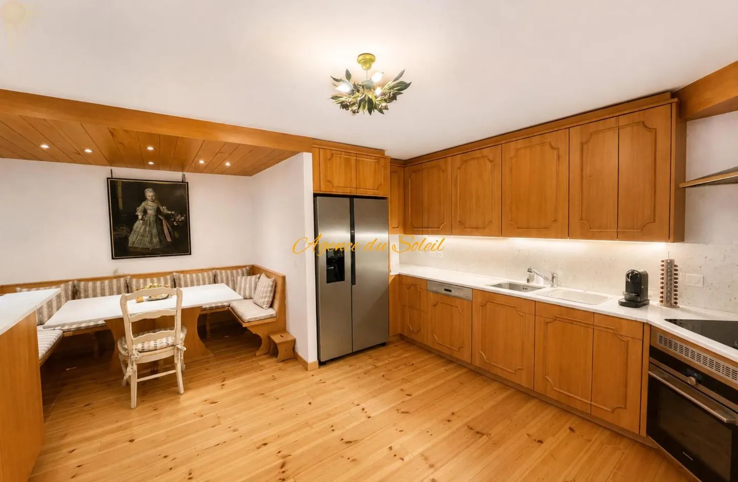 Luxuriöse Ski-in/Ski-out 4,5-Zimmer-Wohnung mit privatem Pool im Herzen von Crans! - Foto 5 von 13