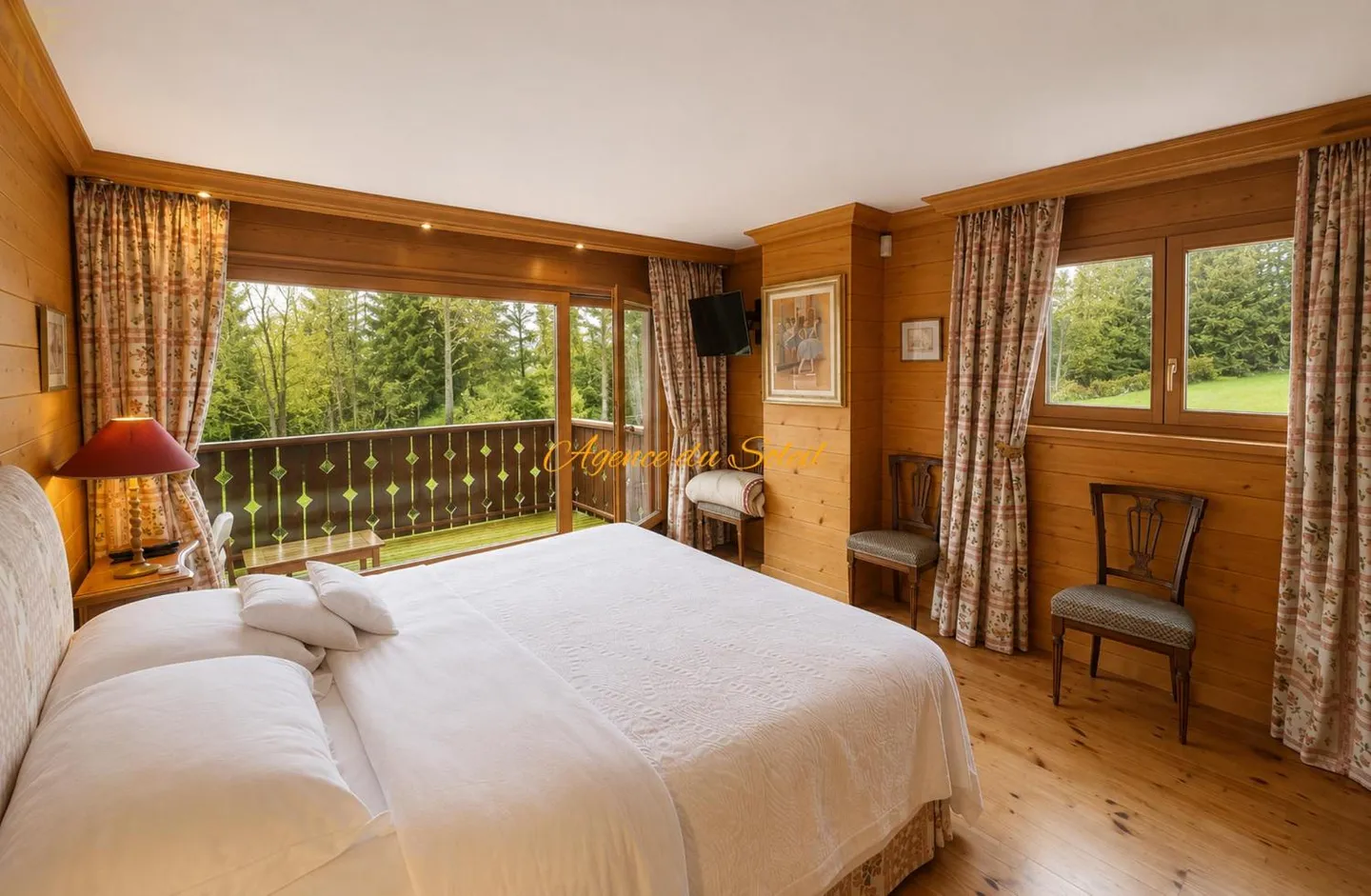 Luxuriöse Ski-in/Ski-out 4,5-Zimmer-Wohnung mit privatem Pool im Herzen von Crans! - Foto 10 von 13