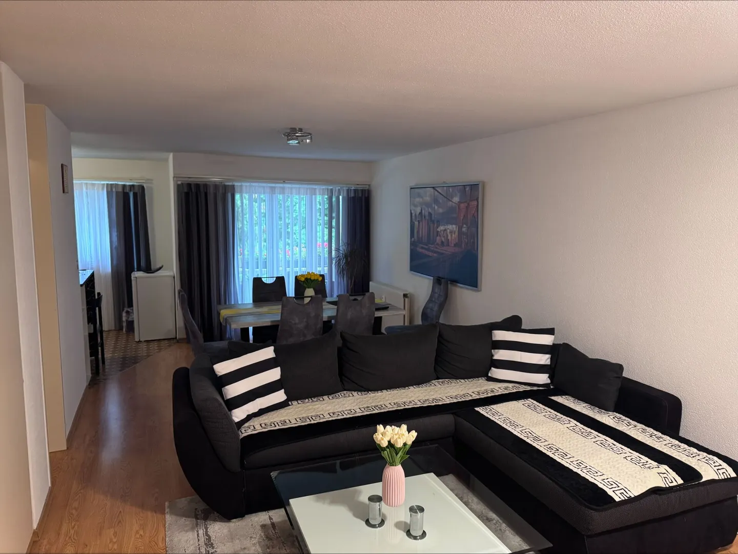 Cozy 2.5-room apartment in a convenient location - Photo 2 of 4