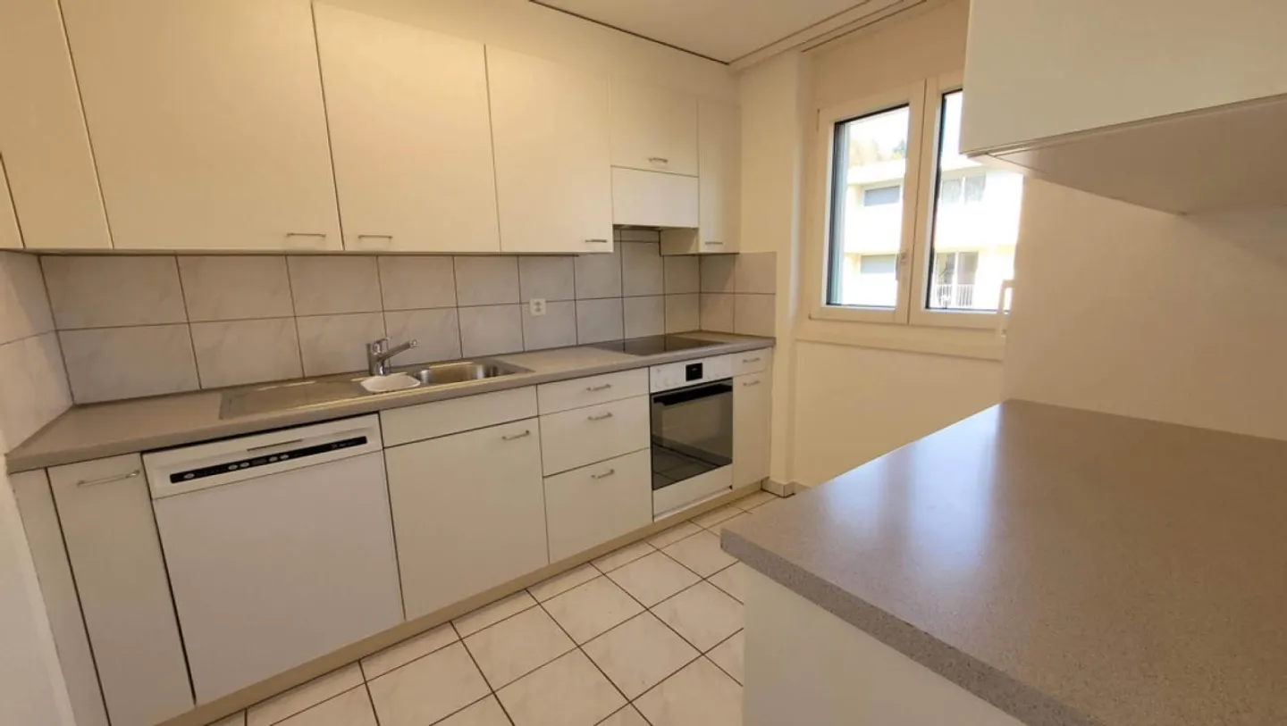 Appartement Familial dans un Emplacement Parfait - Photo 2 sur 9