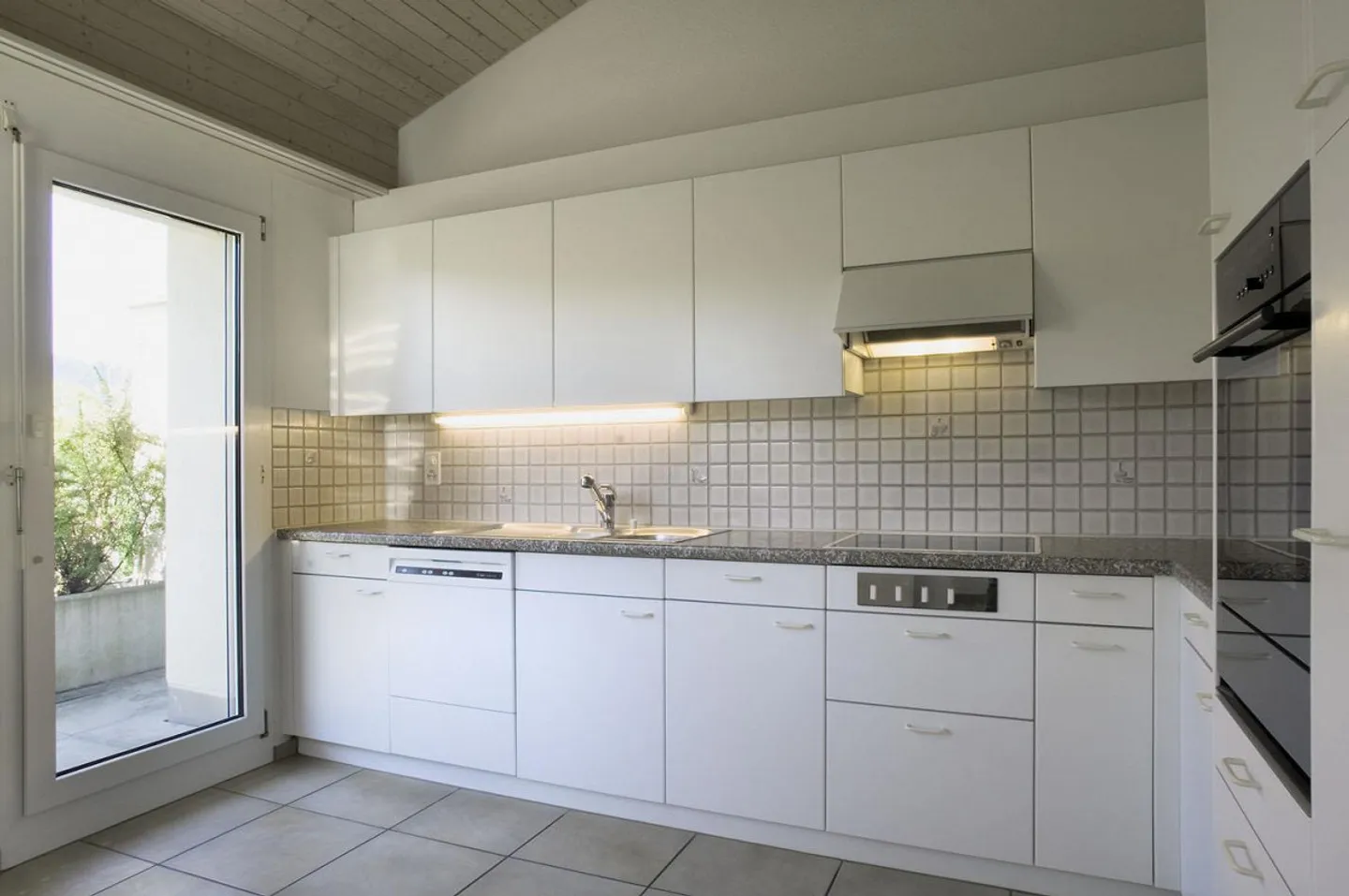 Bell'appartamento, posizione tranquilla! - Foto 2 di 6