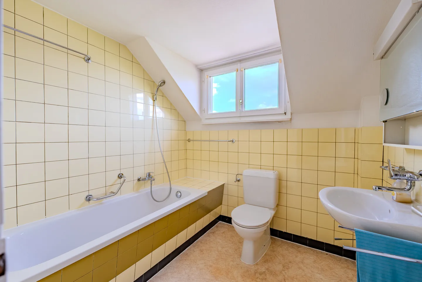 Mehrgenerationenhaus mit Potenzial - Foto 13 von 17