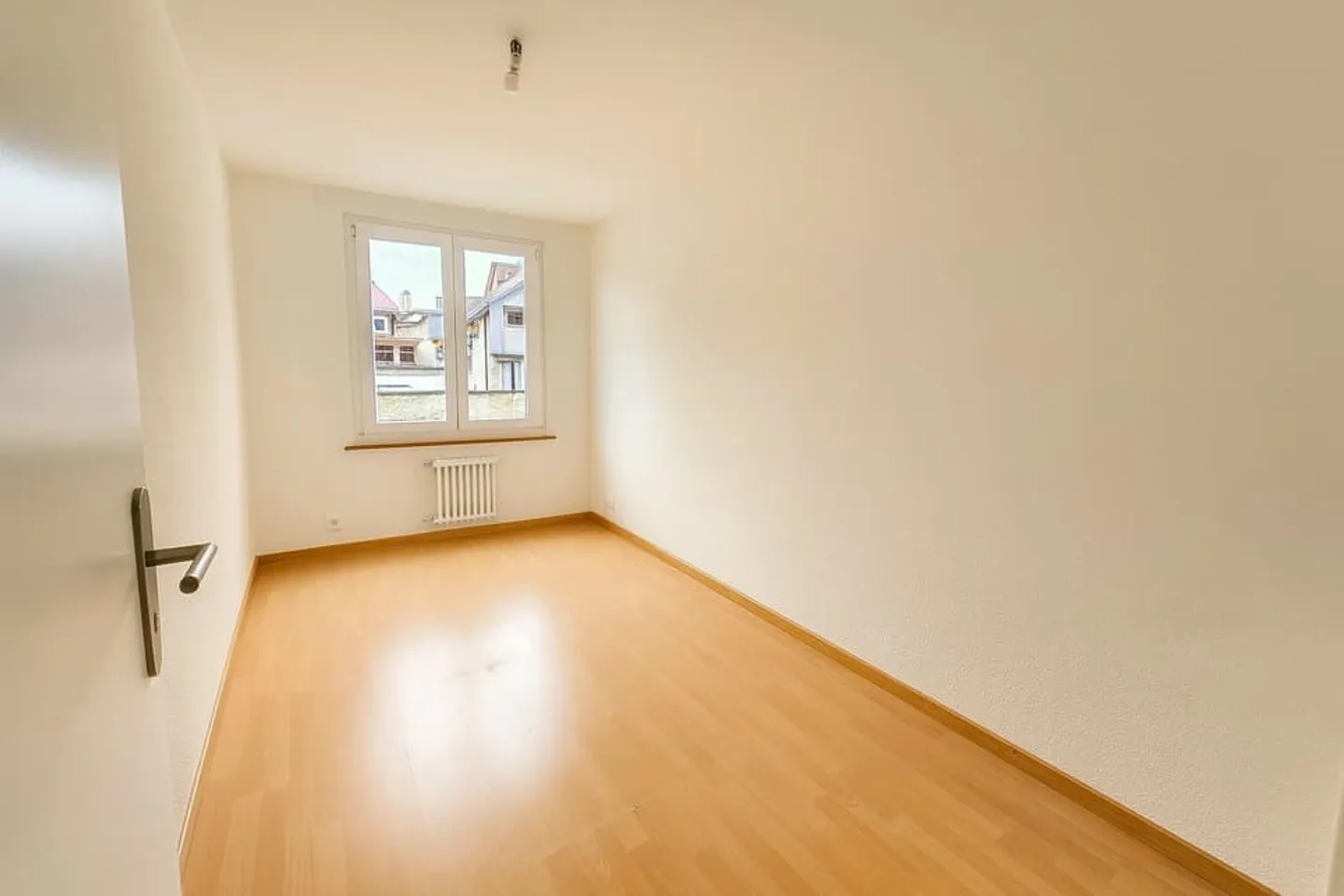 Magnifico appartamento ristrutturato di 4 stanze a Neuchâtel - Foto 8 di 13