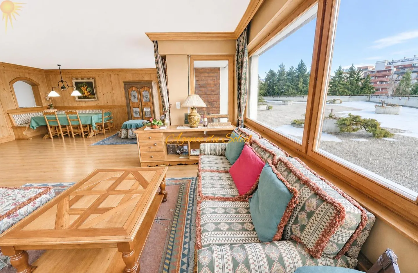 Außergewöhnliche Lage für diese helle 5,5-Zimmer-Eckwohnung mit großer Südterrasse! - Foto 6 von 13