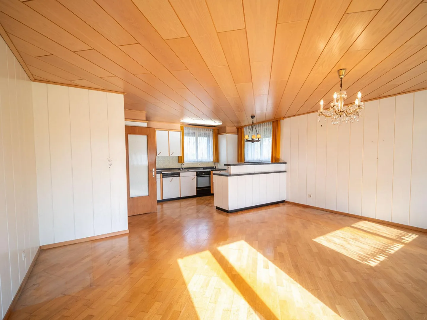 Charming Single-Family Home with Development Potential - Photo 4 of 5